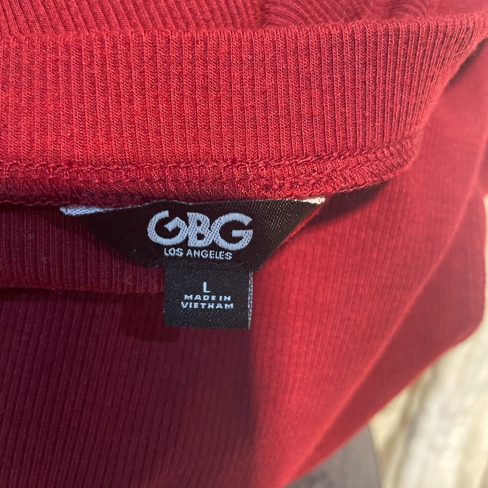G By Guess Evelyn off the Shoulder Dress - Picture 4 of 5